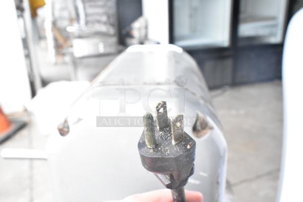 Hobart A120 Commercial Dough Mixer plug, 115V, worn condition, essential for operation, compatible with standard outlets.