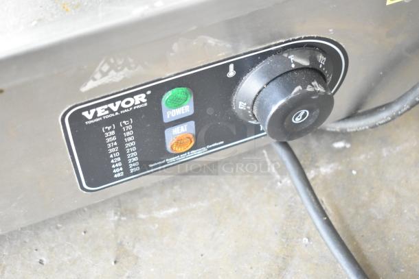 2024 Vevor HT-821 flat top griddle control panel, showing temperature settings, power and heat indicators, and model branding.
