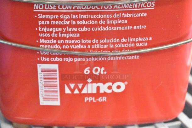 Winco 6 Qt. red poly bucket, model PPL-6R, with cleaning solution instructions in Spanish, barcode visible.