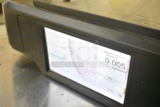 Hobart commercial countertop scale with screen damage, no power cord. Tested and working, 120/208-240V, 1 phase.