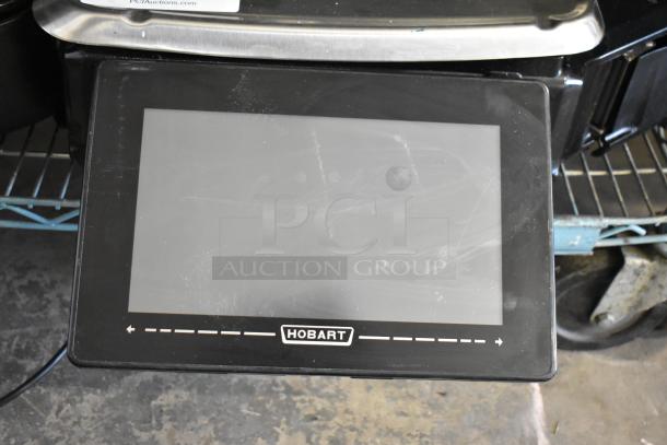 2017 Hobart HTi-7LH26 commercial countertop scale, black, with touchscreen. Tested and working, 120/208-240V, 1 phase.