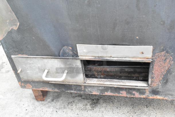 Pro Smoker 'N' Roaster 150P commercial smoker. Visible signs of wear and rust. 120/240V, 1 phase electric smoker.