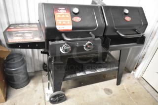 BRAND NEW SCRATCH AND DENT! Char-Griller Professional Propane Gas Powered Grill.