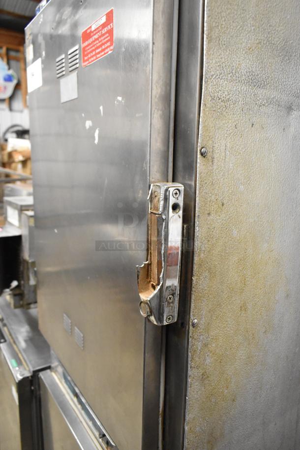 Alto Shaam 1000-TH commercial oven on casters, top door non-functional, 208/240V, visible wear and service label.