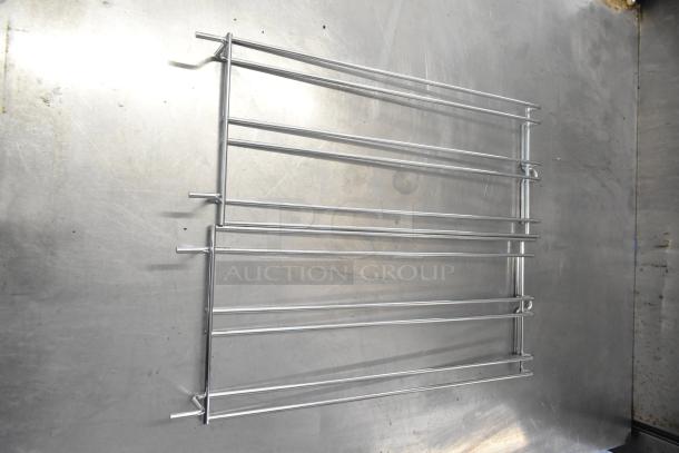 Brand new Cadco/Unox wire rack. Stainless steel, pristine condition. Part of a 20-piece auction lot.