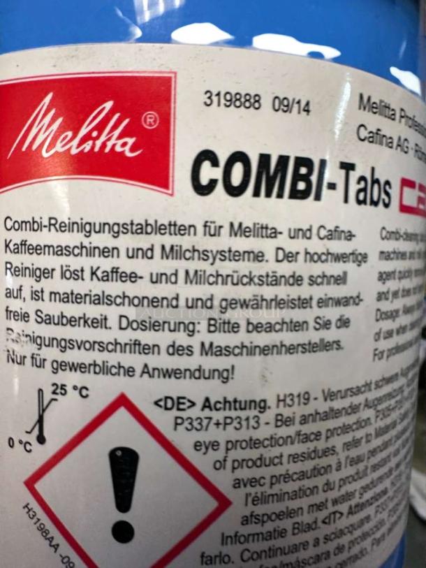 Set of 4 Melitta Cafina COMBI-Tabs in excellent condition for professional coffee machine cleaning; suitable for Melitta & Cafina.