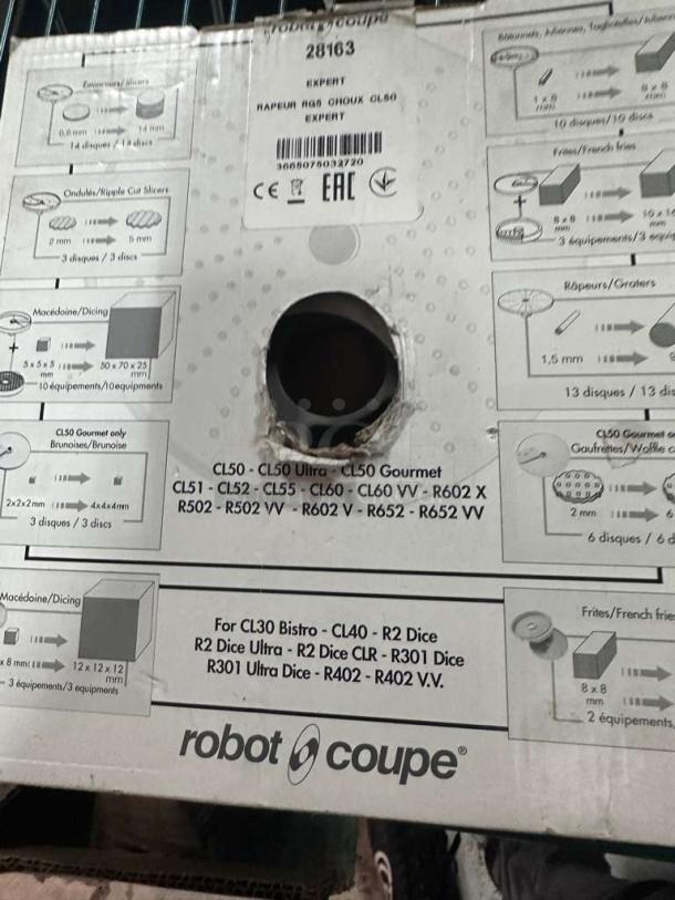 Robot Coupe 28163 RG5 grating disc attachment box, new condition, for commercial food processors. Includes model compatibility details.