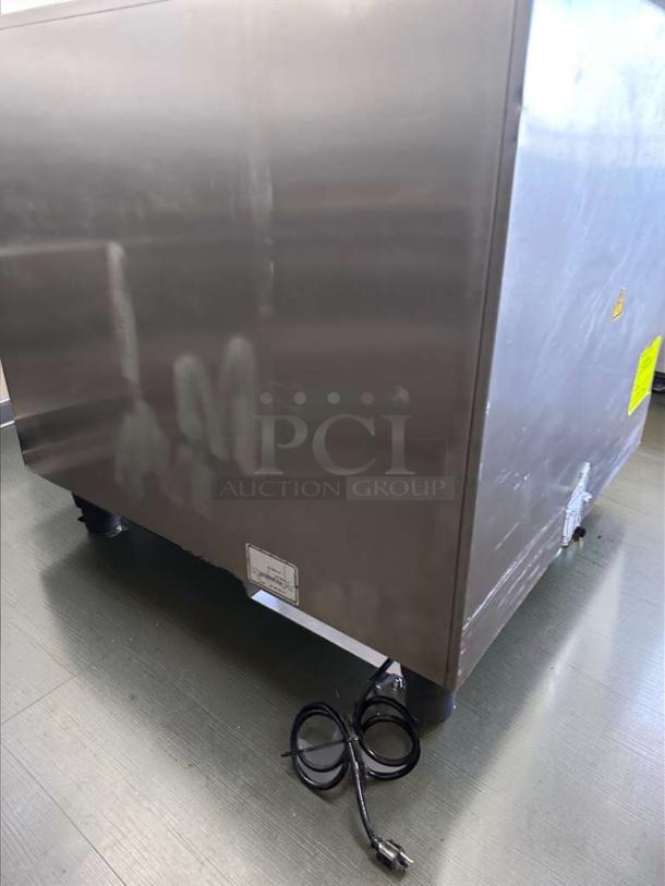 Rational SelfCookingCenter Combi Oven, 6-pan capacity, digital controls, stainless steel, elite condition, fully tested, model RAT-L-OVN-0704.