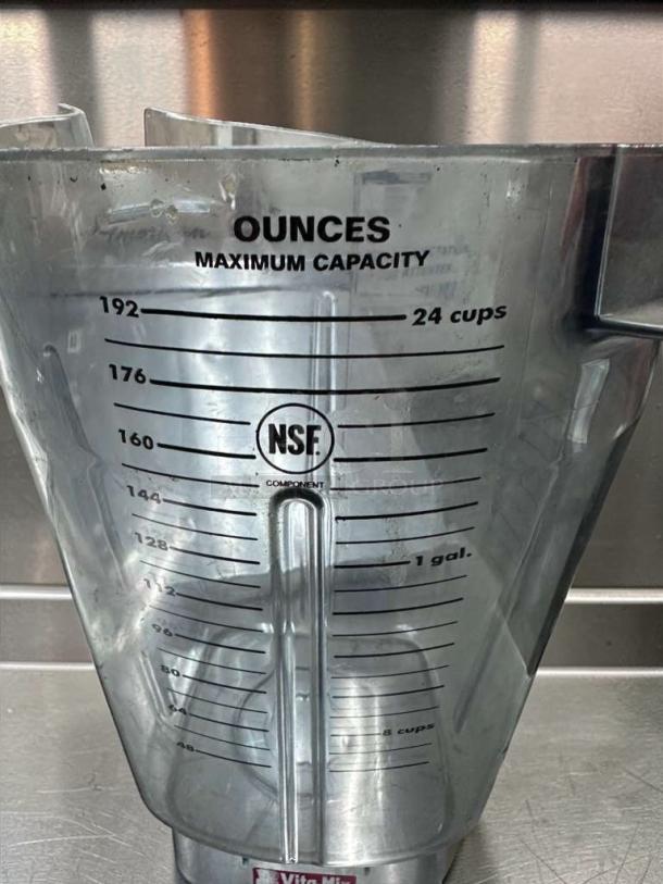 Vitamix 015896 XL 1.5 Gallon Tritan Blender Jar, clear, with measurement markings and NSF certification, excellent condition.