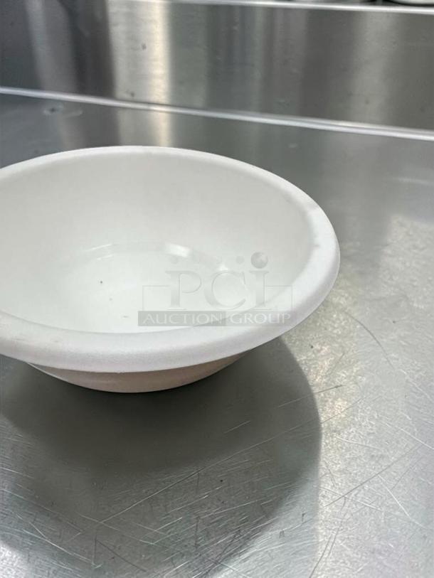 White 15 Qt plastic mixing bowl, Commercial Kitchen Supply 15QT model, 12 3/4" dia, heavy-duty, restaurant prep quality.