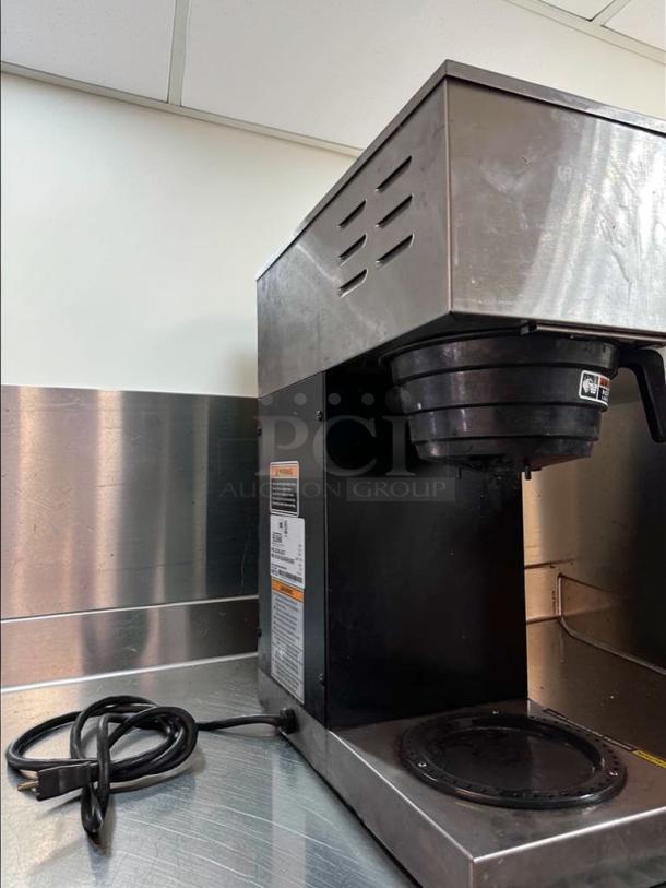 Bunn VPR Commercial Pourover Coffee Brewer, dual warmer plates, 120V, UL & NSF listed, fully tested, excellent condition.