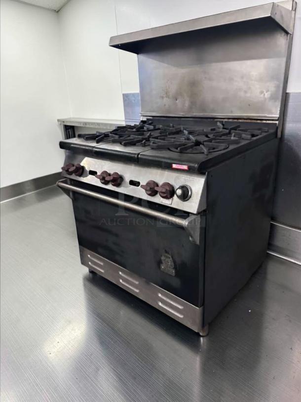 Wolf Commercial 36" 6 Burner Gas Range with Oven, stainless steel, outstanding condition, fully tested, Model WLF-L-RNG-0748.