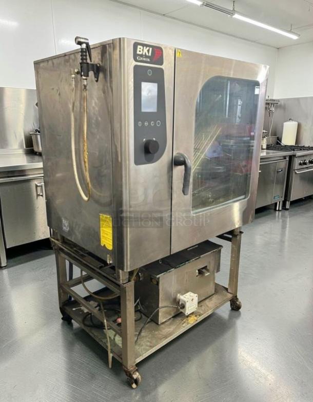 BKI TE102R Combiking Combi Oven, 10-pan, programmable, stainless steel, prime condition, 208V/3 Phase, fully tested.