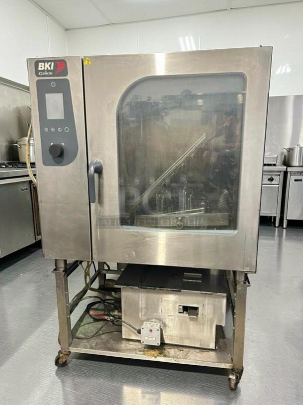 BKI TE102R Combiking Combi Oven, 10 pan capacity, programmable, commercial convection steam oven, 208V/3 Phase, fully tested.