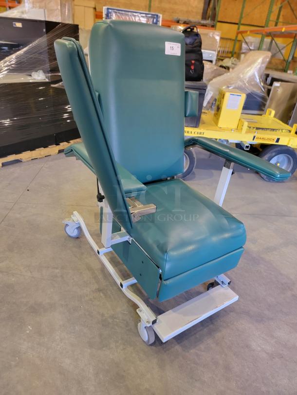 Medtek Custom Comfort hydraulic chair with reinforced steel frame, high-density vinyl, hydraulic lift, and pivoting padded arms.