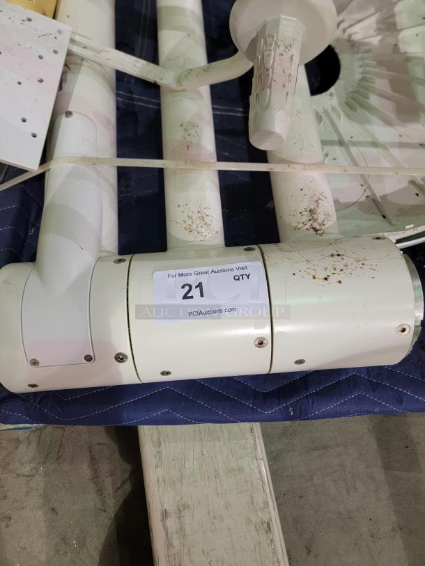 STERIS Harmony LED surgical lighting system components with mounting hardware and visible auction label for item 21.