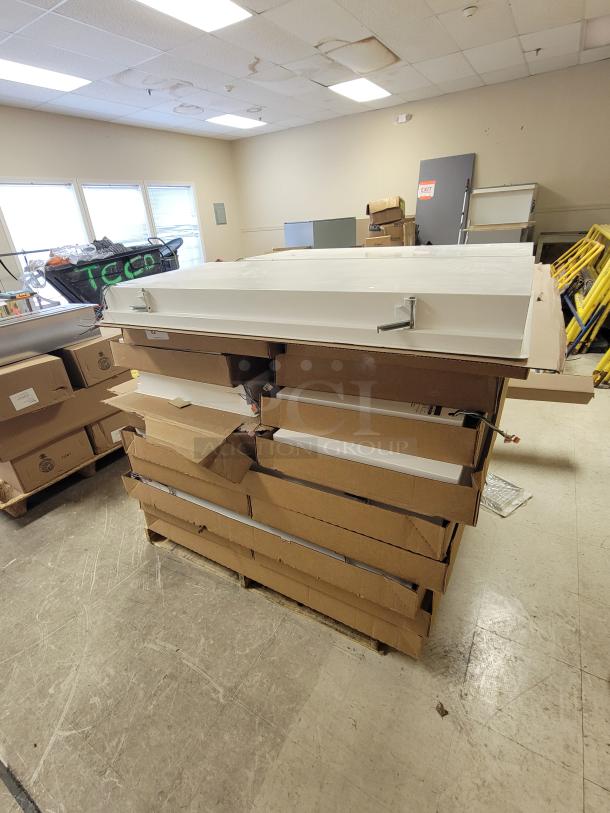 *NEW* Modular International M4SEDI recessed light fixtures, lot of 20. High-end, durable LED luminaires, minor damage on 2 units.