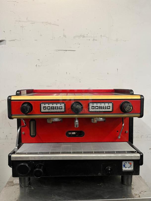 LA SPAZIALE NEW EK 2-group commercial espresso machine, red and black, with dual controls, used condition.