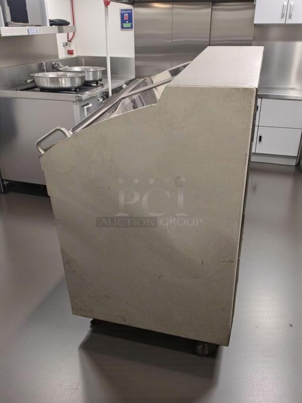 JAC Varia Pro VPL 800 commercial bread slicer in exceptional condition, 230V/3 phase, fully tested, Belgium-made.