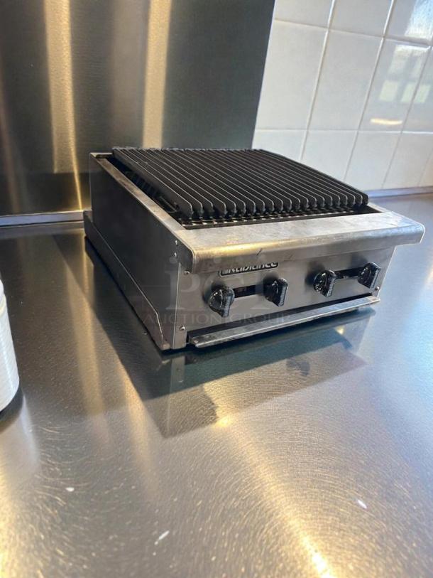 Commercial 4-burner gas charbroiler in outstanding condition, natural gas, stainless steel, fully tested, model CHAR-M-GAS-0543.