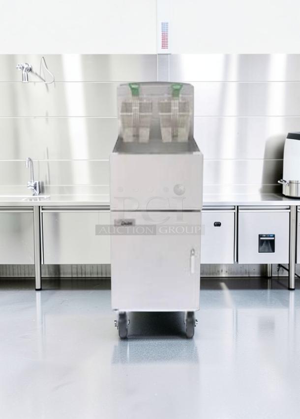 Elite condition Dean SM140GNSC gas fryer, floor model, stainless steel, high capacity, fully tested, Dean/Frymaster.