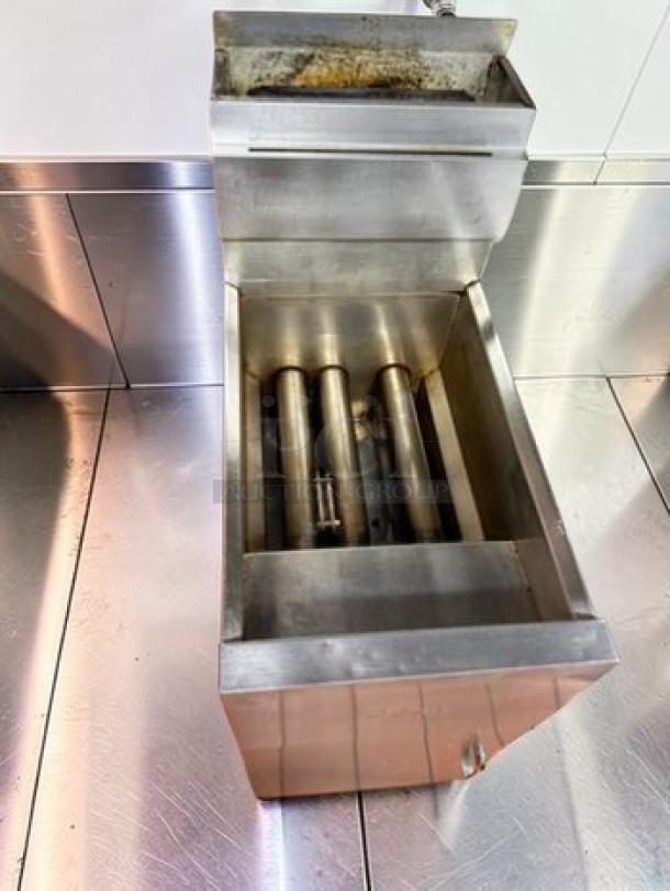 Dean SM140GNSC gas fryer, floor model, stainless steel, high capacity, fully tested, excellent condition, commercial use.