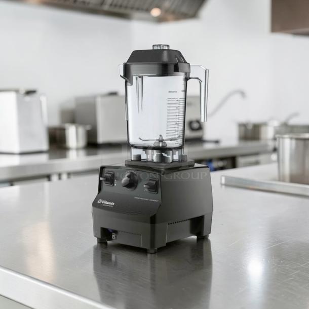 Vitamix VM0100A Drink Machine Advance Blender, Tritan container, variable speed, exceptional condition, fully tested.