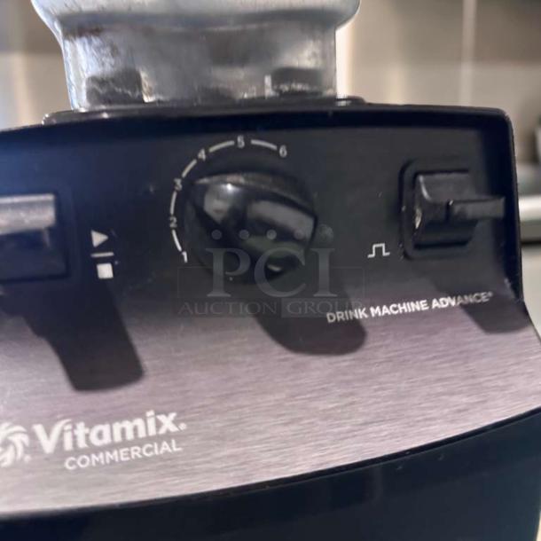Vitamix Drink Machine Advance VM0100A, controls view, excellent condition, Tritan container, variable speed, commercial use.