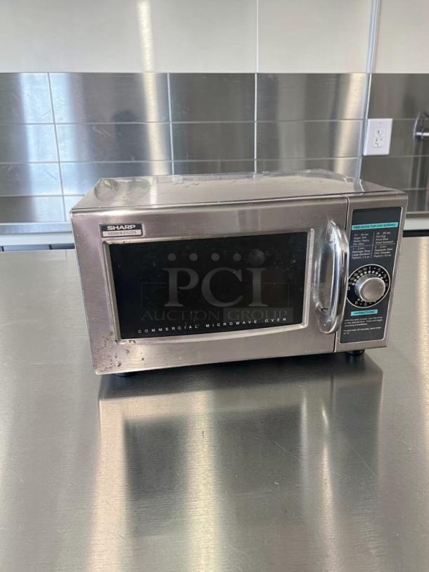 Sharp R-21LCFS commercial microwave oven, excellent condition, stainless steel, 1000W, UL Listed, fully tested and operational.