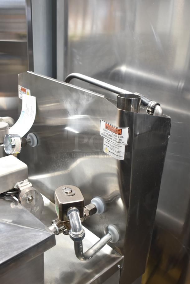 BRAND NEW 2026 Henny Penny 500 Commercial Electric Pressure Fryer, scratch and dent, on casters. 220-240V, 1 Phase.