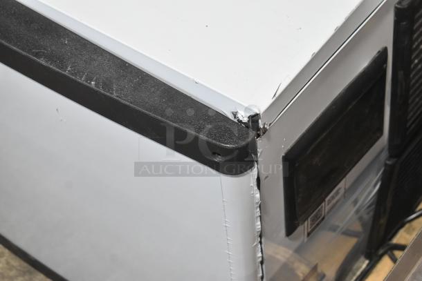 Brand new Avantco 194MCF530A ice machine, 497 lb. capacity. Scratch and dent damage visible on the edge.