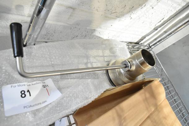 Regency sink drain, brand new with minor scratches, includes mounting hardware. Wrapped in bubble wrap with auction label.