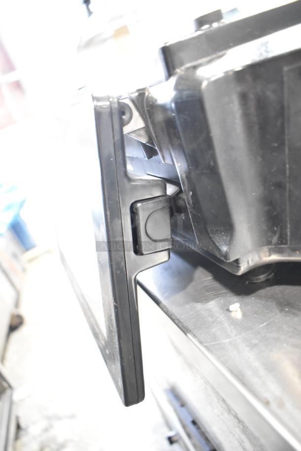 2025 Hobart HTi-7LH4W commercial scale, tested and working, 120/208-240V, 1 phase, countertop model.