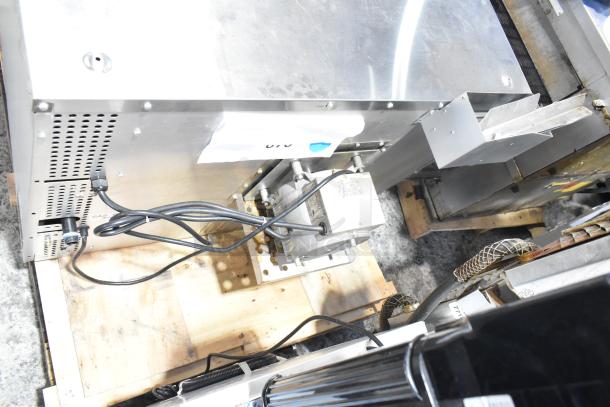 Brand new Mainstreet 541CG1N natural gas convection oven with view-through doors, thermostatic controls, and 54,000 BTU.