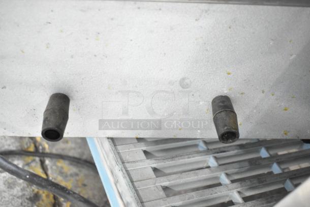 Wisco 425 Countertop Pizza Oven, showing exterior knobs and vents. 120 Volts, 1 Phase. Sturdy construction, used condition.