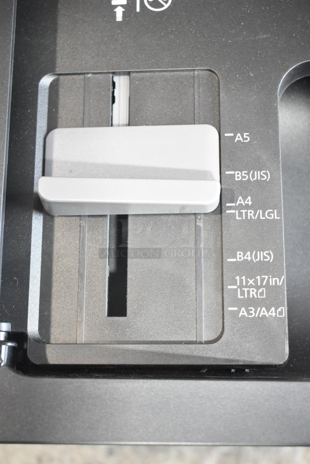 Epson WF-7840 printer paper size guide, includes A5 to A3/A4, indicating adjustable paper width options.