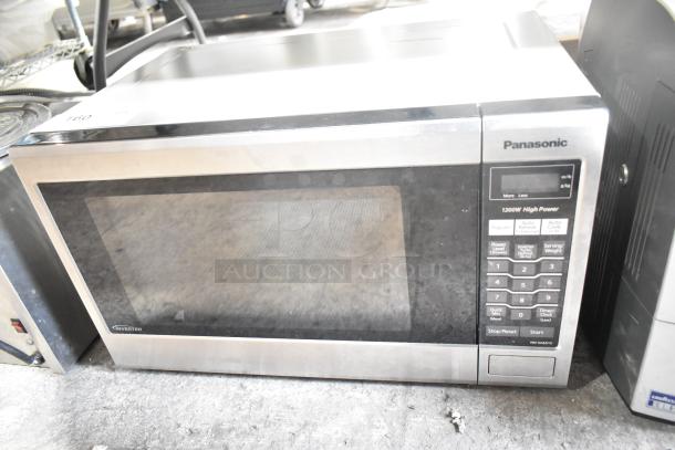 2018 Panasonic NN-SA651S countertop microwave, 1200W, stainless steel, digital keypad, used condition.