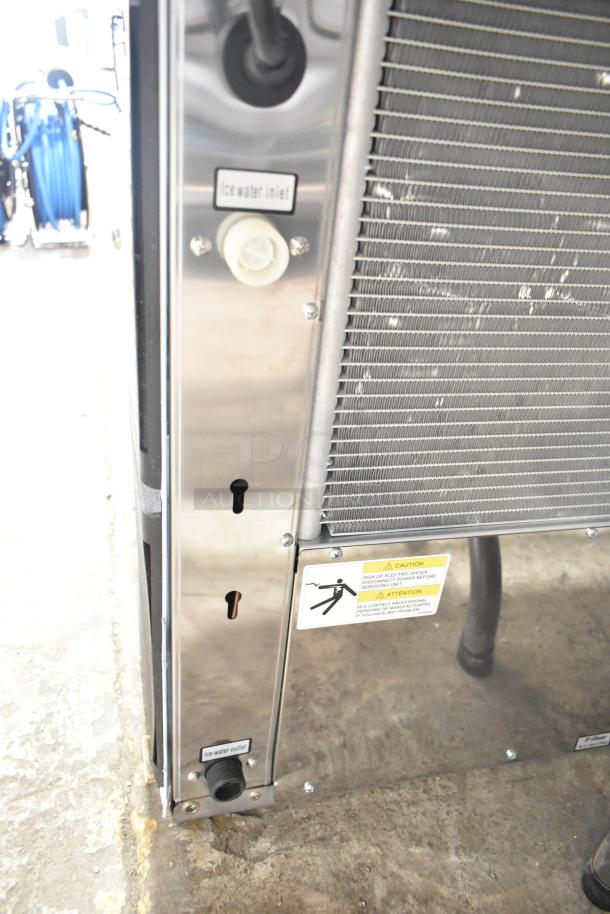 Brand new 2025 Avantco 194MCH430A commercial modular half cube ice machine; 400 lb. capacity, 115V, 1 phase; minor scratches.