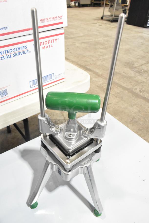 BRAND NEW! Garde 181DC14 1/4" heavy-duty vegetable dicer, green handle, slight dents. Ideal for commercial use.