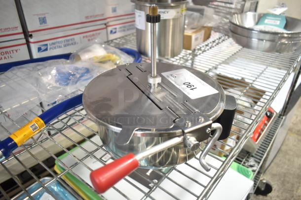 BRAND NEW Carnival King 382PM8KETTLE replacement kettle for 8 oz. popcorn poppers, slight scratch, metal construction.