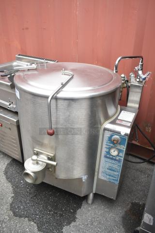 Vulcan-Hart GL40E Commercial Floor Style Natural Gas Powered 40 Gallon Steam Kettle. 105,000 BTU.