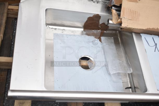 BRAND NEW Regency 4' L-Shape Dishtable, Stainless Steel, 16-Gauge. Scratch and Dent. Right Island configuration.