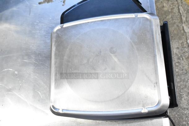 2025 Hobart HTi-7LH4W commercial countertop scale, stainless steel, tested and working, 120/208-240V, 1-phase.