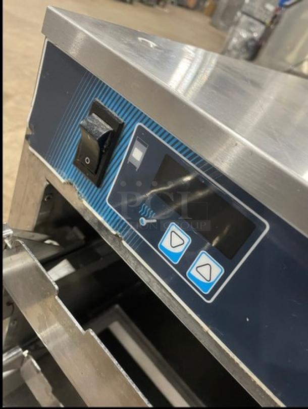 Alto-Shaam Halo Heat Series stainless steel 2-drawer warming unit, model 500-2DN, 2016, with control panel, used condition.