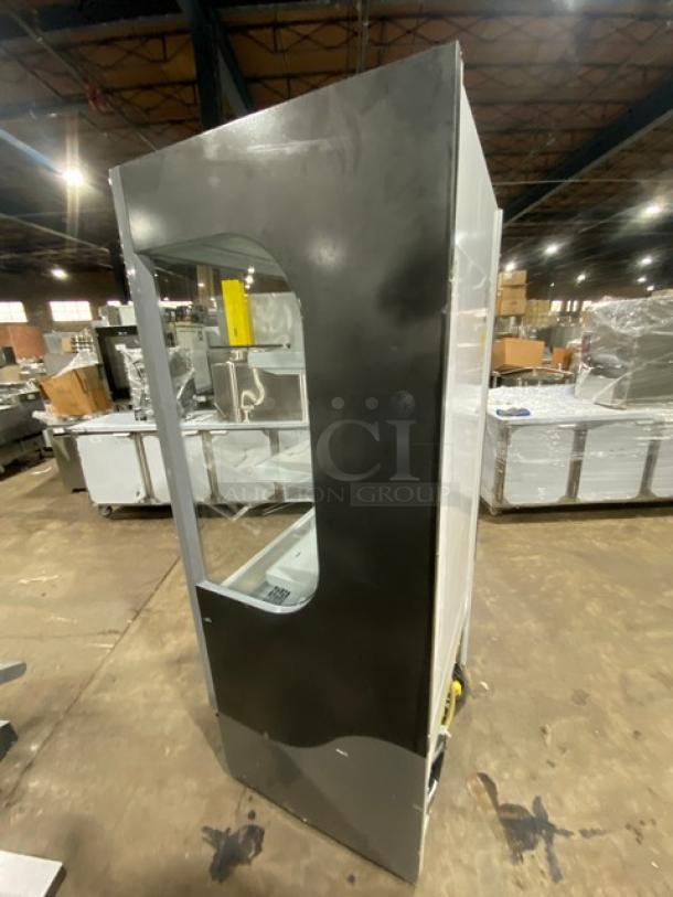 Beverage Air VM12 Grab-N-Go Merchandiser Display Case, open air, adjustable shelving, 120V, commercial use.