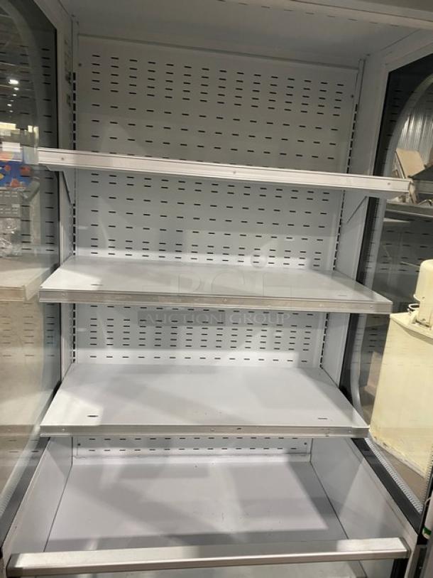 Beverage Air VM12 Grab-N-Go Merchandiser, adjustable shelving, SN: 0426000-33154-0, 120V 1 Phase, open air display case.