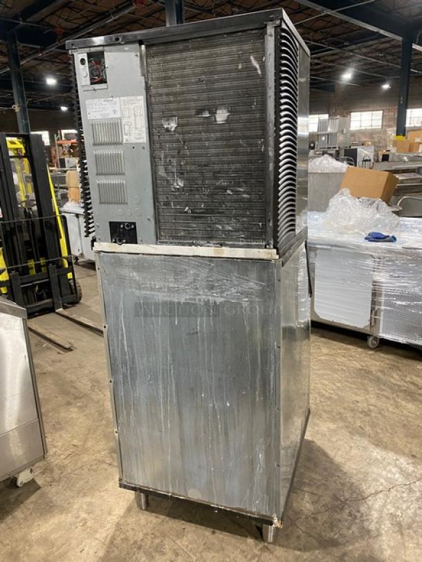 Manitowoc Indigo NXT Series commercial ice maker, model IY1106A-261, stainless steel, air-cooled, 208-230V, on legs.