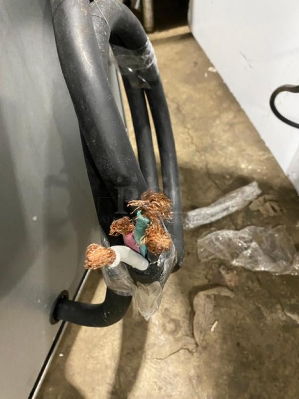 Cookline 2023 commercial stainless steel electric range/oven model ER24-208 wiring. Features 4 burners and backsplash.