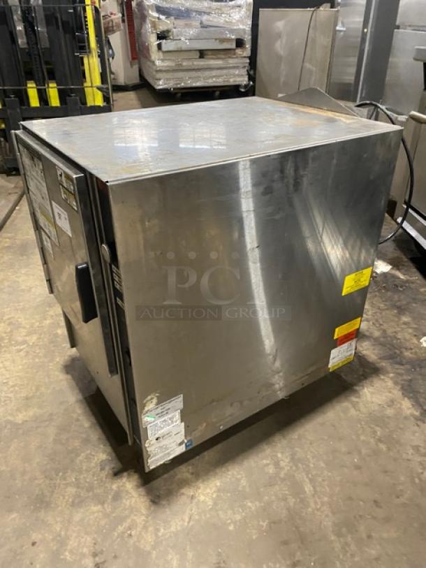 Groen SSB5G Smart Steam Boilerless Steamer, natural gas, commercial use, on legs, stainless steel, visible labels, good condition.