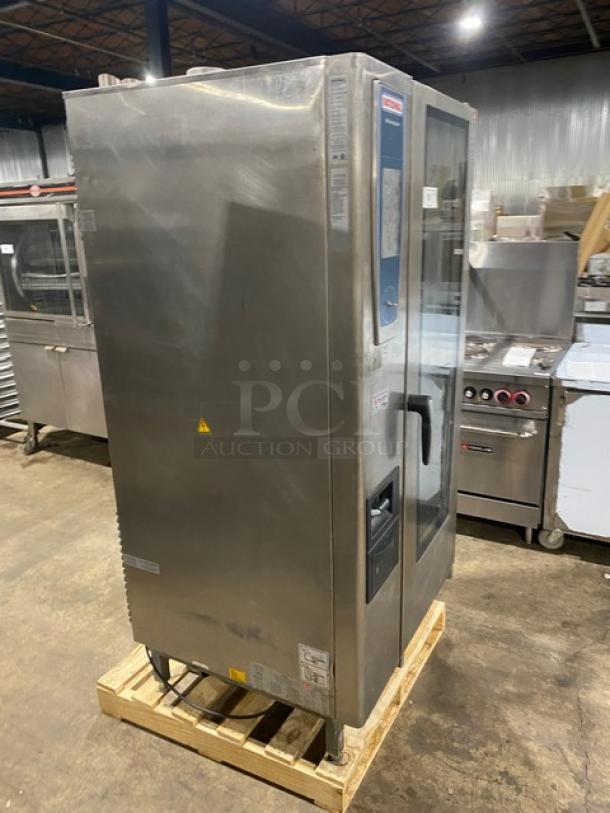 Rational SCCWE201G full-size combi oven, stainless steel, on legs, electric-powered, commercial use, excellent condition.